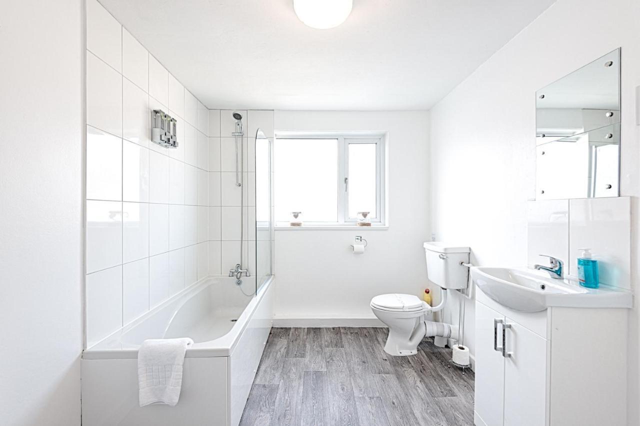 City Centre, Parking, Smart Tv'S In All Rooms Swansea Exterior photo