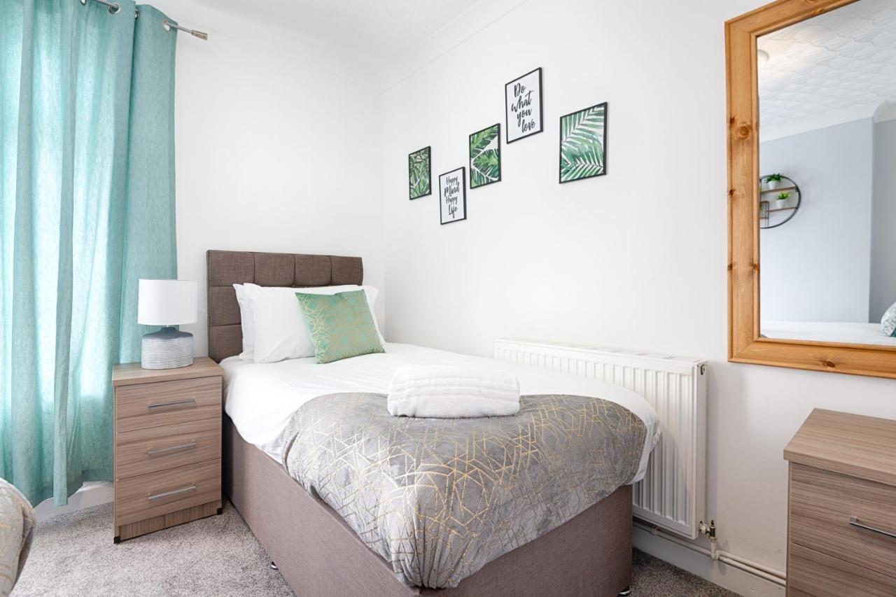 City Centre, Parking, Smart Tv'S In All Rooms Swansea Exterior photo