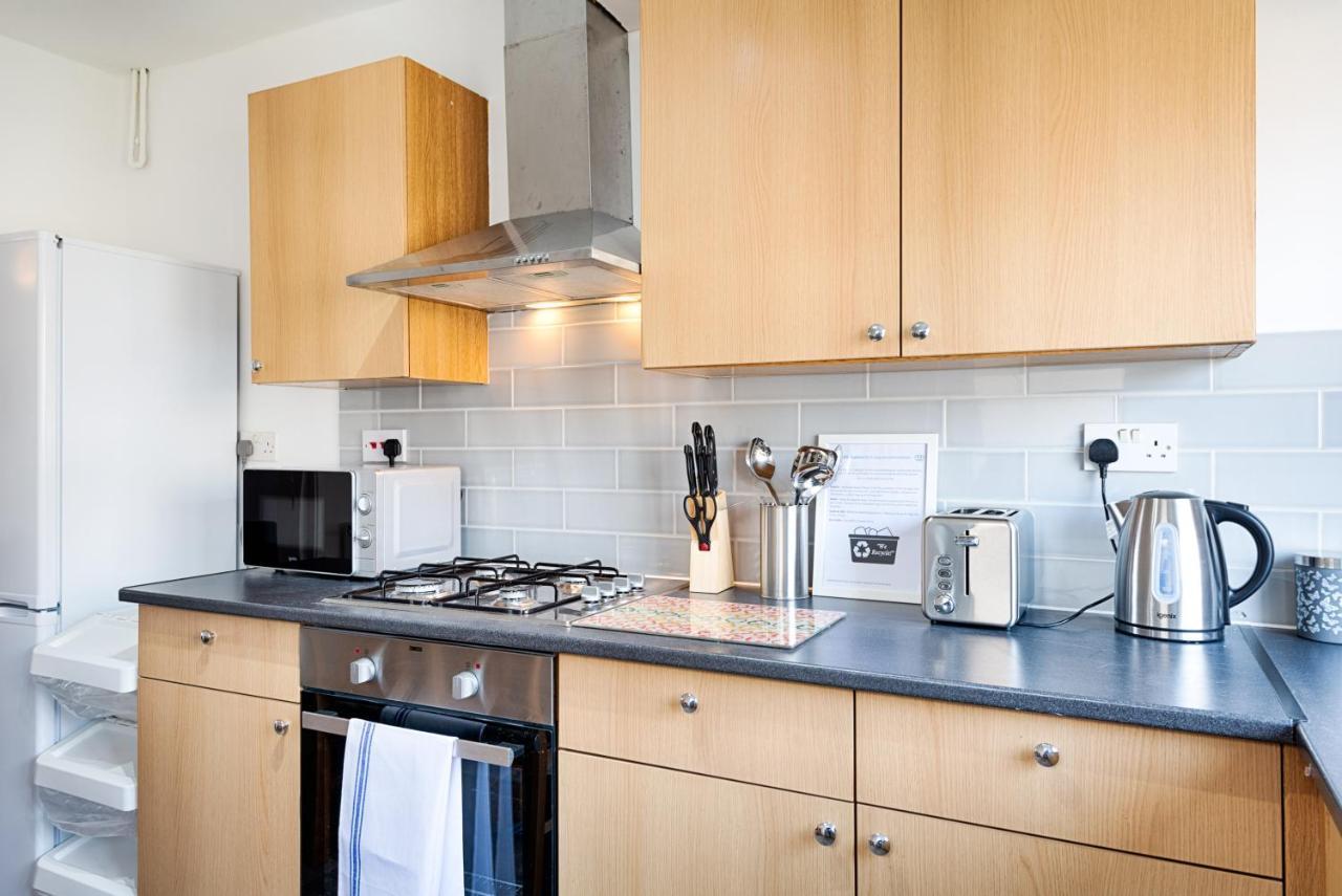 City Centre, Parking, Smart Tv'S In All Rooms Swansea Exterior photo