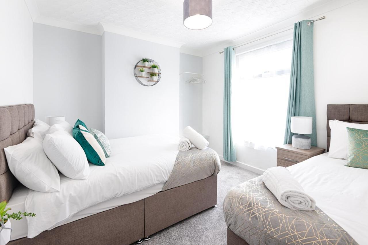 City Centre, Parking, Smart Tv'S In All Rooms Swansea Exterior photo